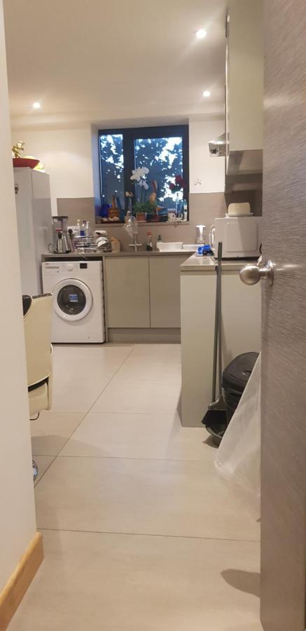 Jadwin Beautiful Room Share Toilet 2 People London Eksteriør bilde